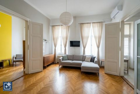 Eladó Lakás 1065 Budapest 6. kerület 