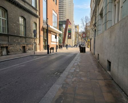 Eladó Üzlethelyiség 1083 Budapest 8. kerület , A Corvin Pláza bejáratától 25 méterre