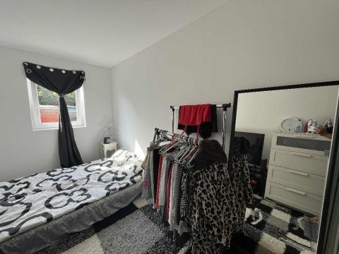 Eladó Ház 1238 Budapest 23. kerület , 1238 Budapest 23, Soroksár felső HÉV megállóhoz közel