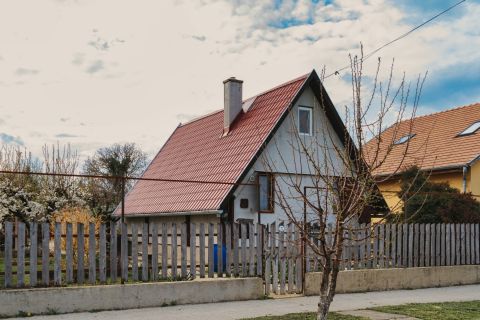 Eladó Ház 5000 Szolnok , Holt-Tisza közelében