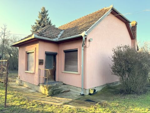 Eladó Ház 5672 Murony Zöldövezetben, csendes utcában.