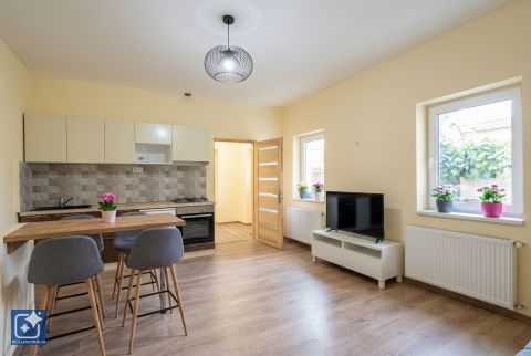 Kiadó Lakás 3300 Eger Érsek utca