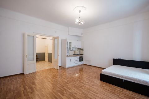 Eladó Lakás 1053 Budapest 5. kerület 