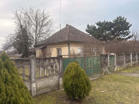 Eladó Ház 9175 Dunaszentpál , Arany János Utca környéke