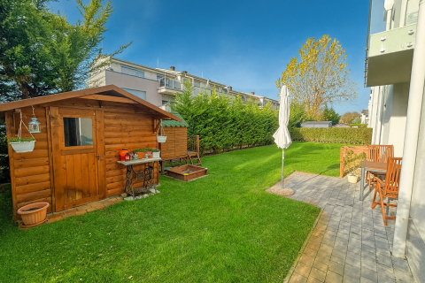 Eladó Lakás 6000 Kecskemét , ÚJSZERŰ LAKÓPARKI KERTKAPCSOLATOS LAKÁS