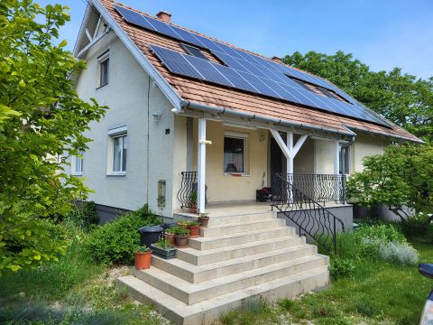 Eladó Ház 8142 Úrhida , Korszerű családi ház Úrhidán