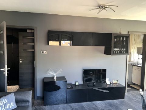 Eladó Lakás 1188 Budapest 18. kerület Teljesen felújított lakás