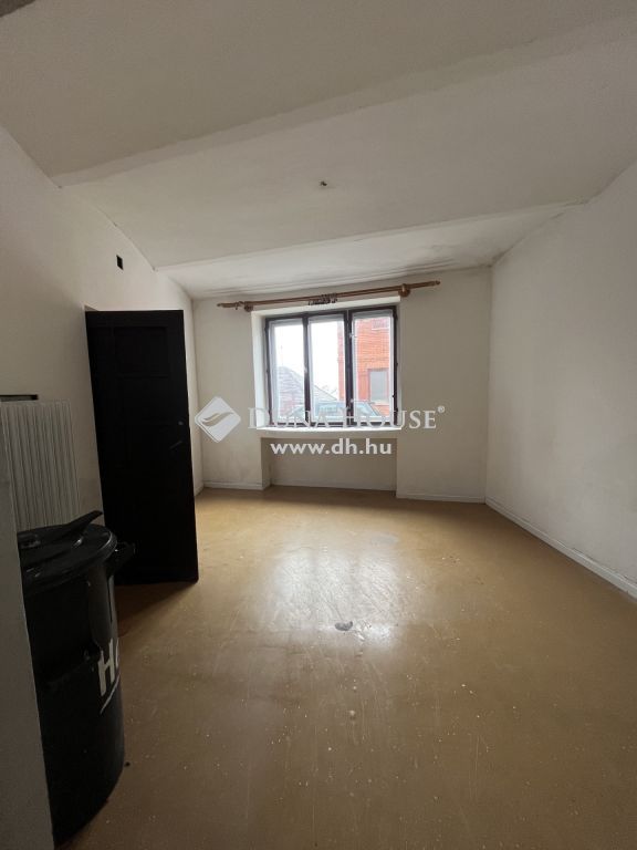 7625 Pécs — 1/19
