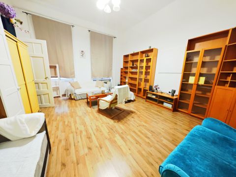 Eladó Lakás 1085 Budapest 8. kerület 