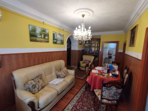 Eladó Ház 2800 Tatabánya 