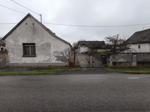 Eladó Ház 7718 Udvar 