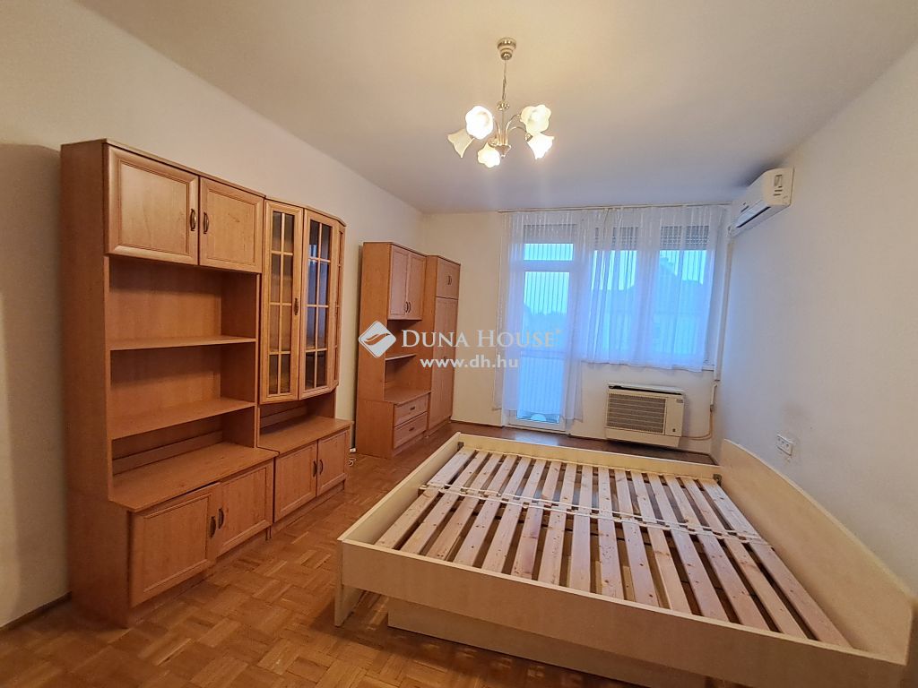 4028 Debrecen , Főnix Aréna közvetlen közelében — 1/11