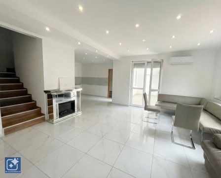 Eladó Lakás 1047 Budapest 4. kerület 4.kerület csendes kertvárosi részén, újszerű ingatlan eladó!