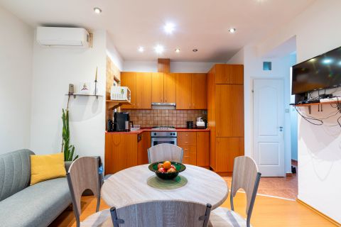 Eladó Lakás 1133 Budapest 13. kerület , Vizafogó park szomszédságában emeleti,jó állapotú lakás