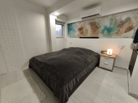 Eladó Ház 2428 Kisapostag Kisapostagon, kis ház, 998 m2-es telken eladó! 