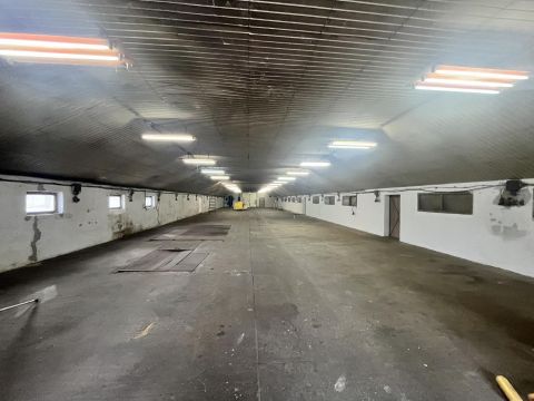 Kiadó Ipari 6044 Kecskemét , M5 lehajtótól 3 percre ,MŰHELY,CSARNOK kiadó!