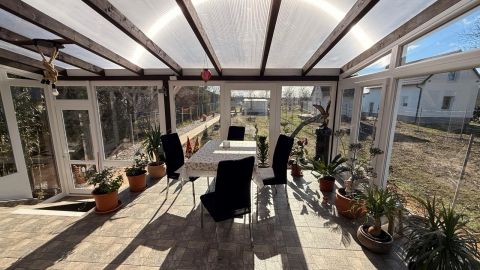 Eladó Ház 9011 Győr Nyugodt zöld övezet, zárt kerti otthon, Győrszentivánon