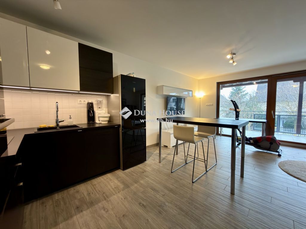 8230 Balatonfüred , Központi — 1/12
