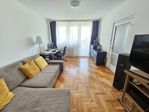 Eladó Lakás 1033 Budapest 3. kerület 