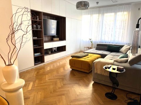 Eladó Lakás 1023 Budapest 2. kerület , Ürömi utca Cserfa utca sarok