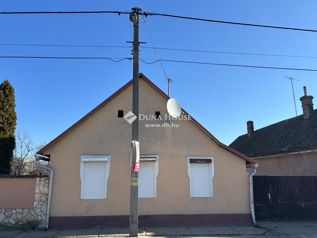 7144 Decs , főutcában — 1/18