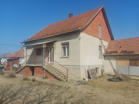 Eladó Ház 6070 Izsák 