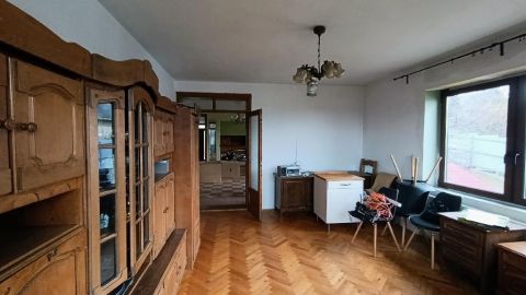 Eladó Ház 2100 Gödöllő 2100 Gödöllő, csendes, a település szélén