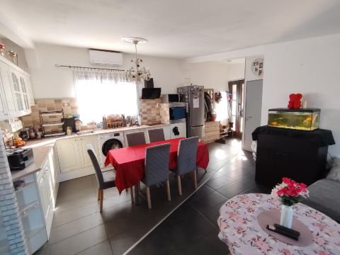 Eladó Ház 2344 Dömsöd , 2344 Dömsöd, Közvetlen vízparti