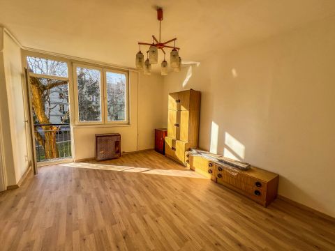 Eladó Lakás 1098 Budapest 9. kerület , József Attila Lakótelepen, frissen szigetelt társasházból