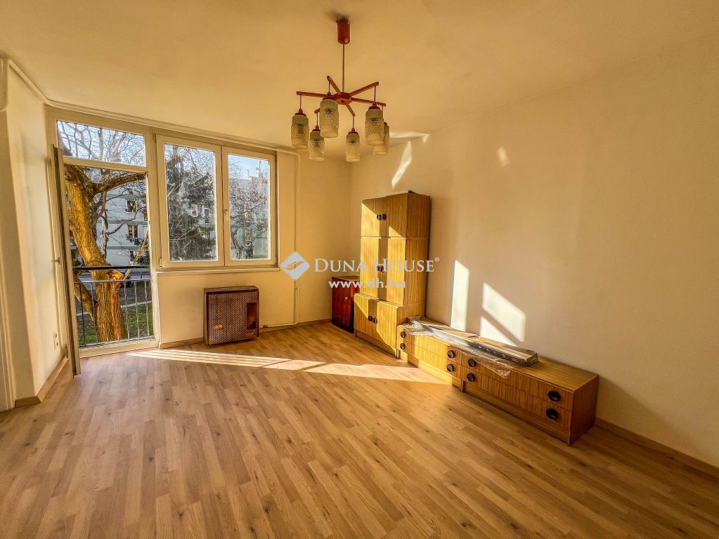 1098 Budapest 9. kerület , József Attila Lakótelepen, frissen szigetelt társasházból — 1/11