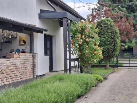 Eladó Ház 2481 Velence 