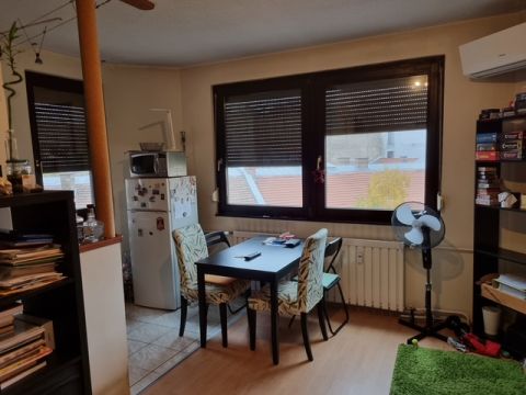 Eladó Lakás 1082 Budapest 8. kerület , A Corvin sétány közelében