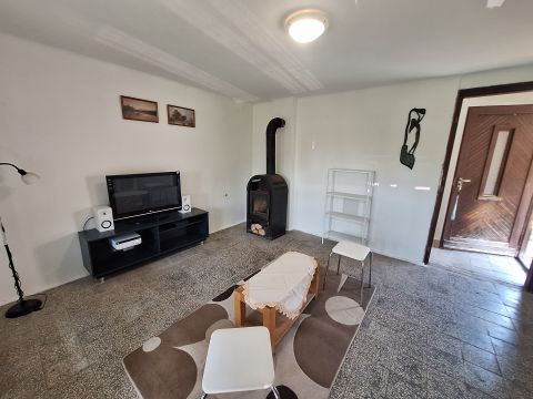 Eladó Ház 2837 Vértesszőlős 