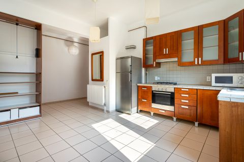 Eladó Lakás 1143 Budapest 14. kerület A városliget szomszédságában, 3 szobássá alakítható, tégla