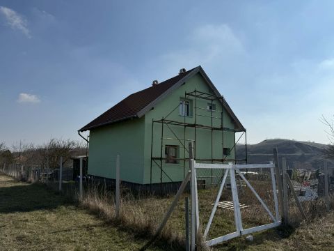 Eladó Ház 2038 Sóskút 