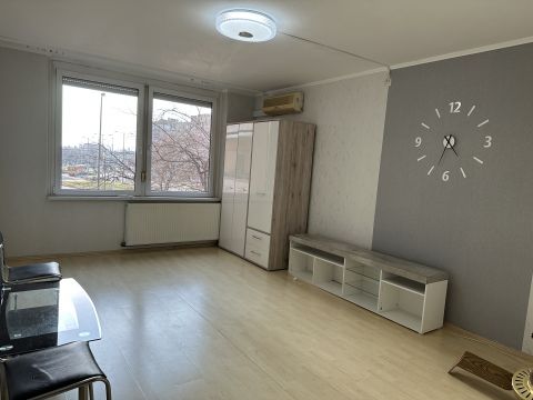 Eladó Lakás 1105 Budapest 10. kerület 3 szoba + szauna a hall ban, felújított 63 nm nagyságú lakás