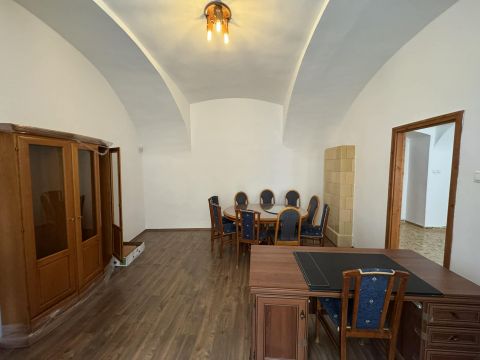 Eladó Lakás 7621 Pécs , Belvárosban eladó 63m2-es földszinti lakás! 