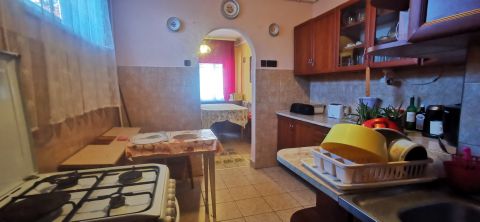 Eladó Ház 7400 Kaposvár Kényelmes családi ház a Kecelhegy közelében