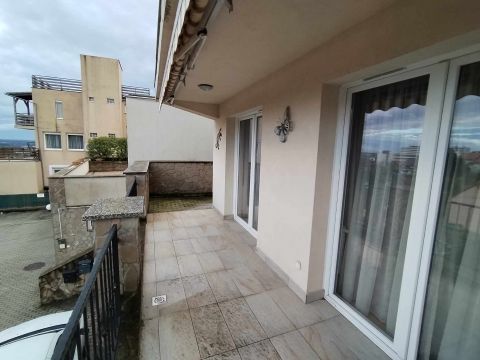 Kiadó Lakás 7624 Pécs 