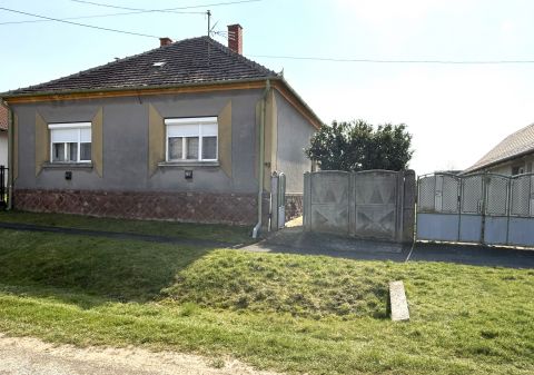 Eladó Ház 9742 Salköveskút , Salköveskúton csendes utcában ház eladó