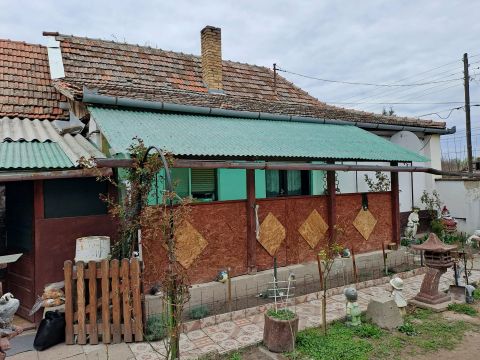 Eladó Ház 6435 Kunbaja , Csendes utcában