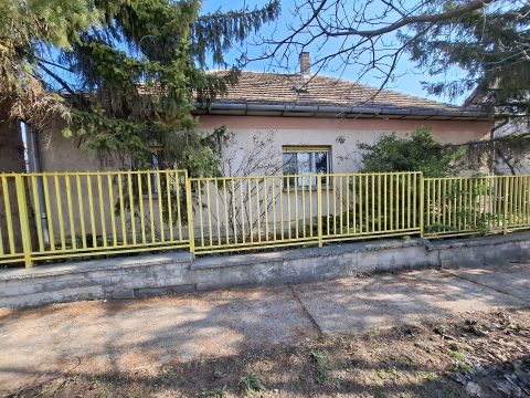 Eladó Ház 2143 Kistarcsa 