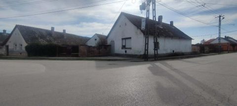 Eladó Ház 7144 Decs , 7144 Decs, Központ