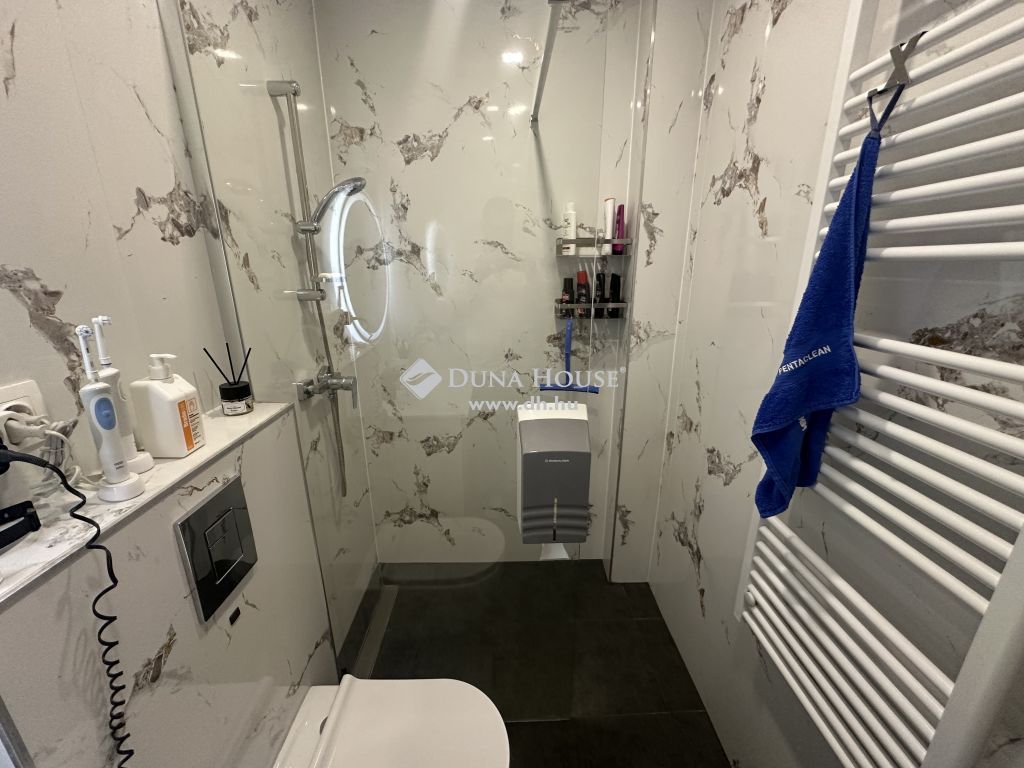 4029 Debrecen , Eladó Ház az Óvárosban — 1/21