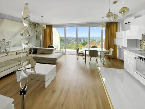 Eladó Lakás 1125 Budapest 12. kerület Panoráma a városra csendes utcában