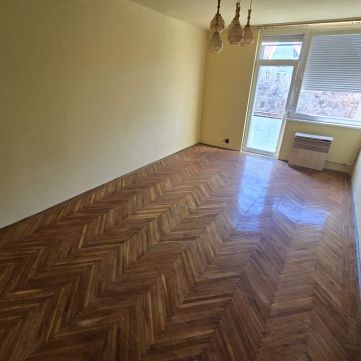 Eladó Lakás 6000 Kecskemét , ELADÓ 2 SZOBÁS LAKÁS A BOTOND UTCÁBAN!