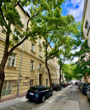 Eladó Lakás 1024 Budapest 2. kerület 