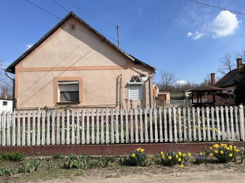 Eladó Ház 2423 Daruszentmiklós 
