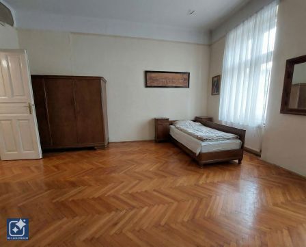 Eladó Lakás 1023 Budapest 2. kerület GÜL BABA TÜRBÉNÉL 2 és fél szobás, erkélyes lakás eladó