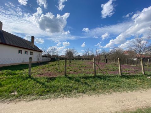 Eladó Telek 4100 Berettyóújfalu 